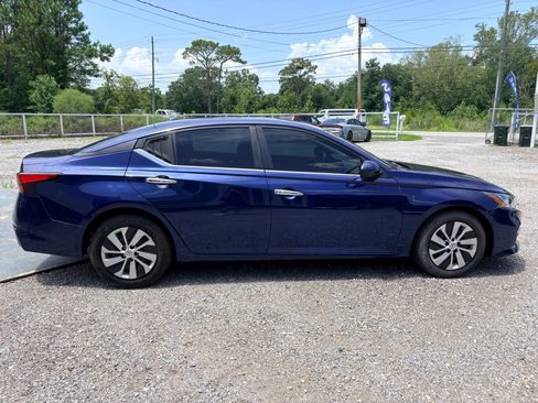 Used 2020 Nissan Altima 2.5 S FWD image 6