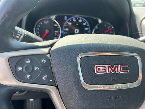 Used 2024 GMC Terrain Denali w/ Denali Premium Package AWD/4WD image 28