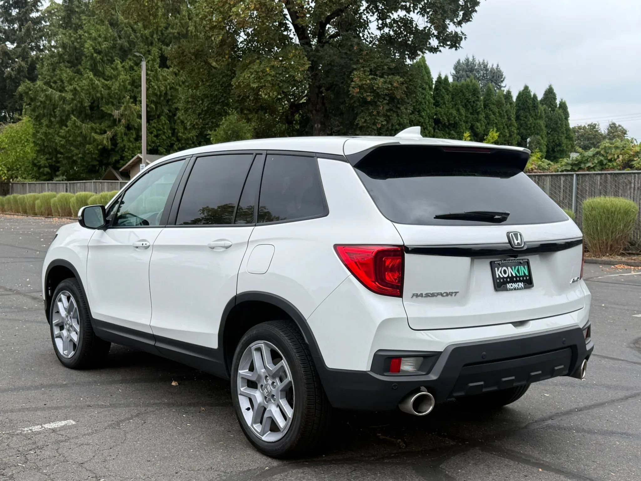 Used 2024 Honda Passport EX-L image 3