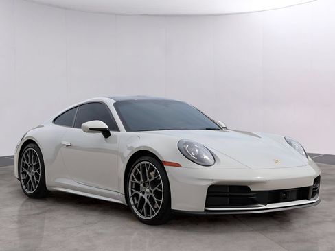 Certified 2025 Porsche 911 Carrera RWD image 10