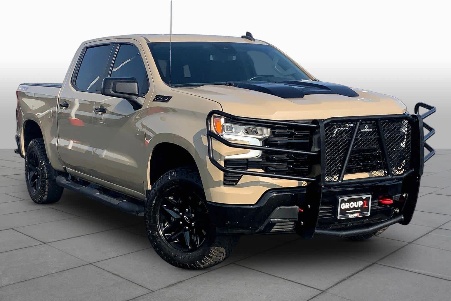 Used 2023 Chevrolet Silverado 1500 LT Trail Boss w/ Convenience Package II AWD/4WD image 3