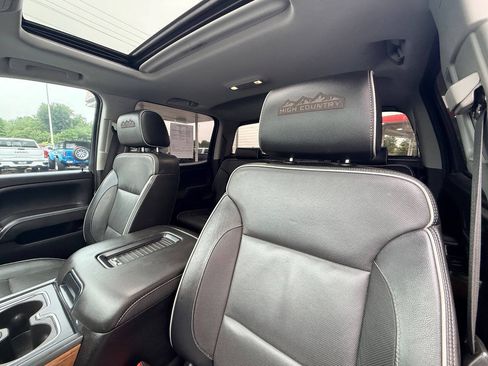 Used 2018 Chevrolet Silverado 2500 High Country w/ Duramax Plus Package AWD/4WD image 31