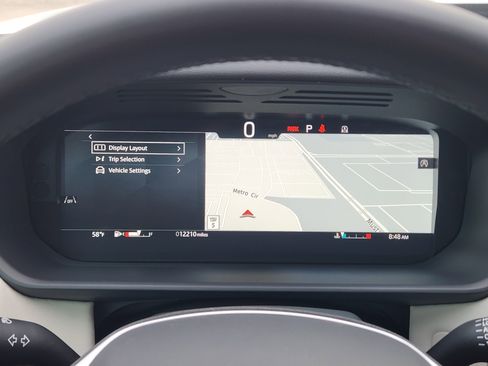 Certified 2025 Land Rover Discovery S image 17