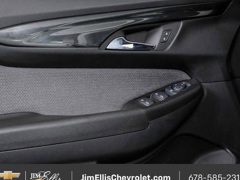 Used 2025 Chevrolet TrailBlazer LT image 6