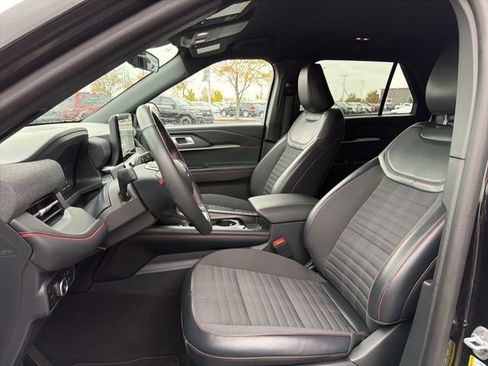 Certified 2025 Ford Explorer ST-Line image 26