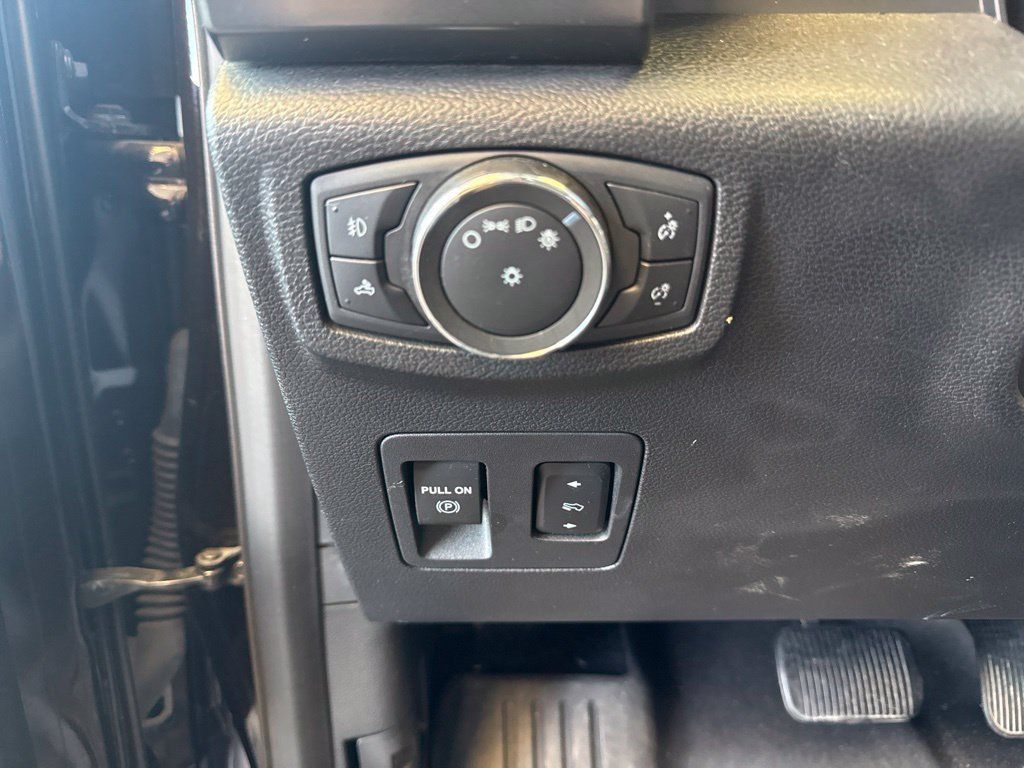 Used 2020 Ford F150 XLT w/ Equipment Group 302A Luxury AWD/4WD image 15