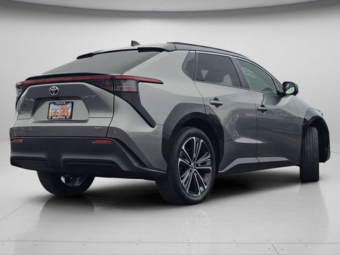 Used 2023 Toyota bZ4X Limited image 24