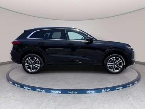 Certified 2025 Audi Q5 Premium Plus w/ Premium Plus AWD/4WD image 4