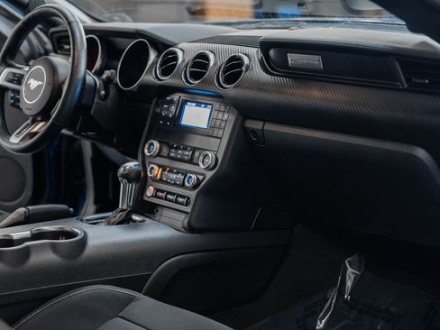 Certified 2022 Ford Mustang Coupe image 23