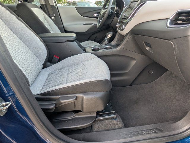 Used 2022 Chevrolet Equinox LS FWD image 23