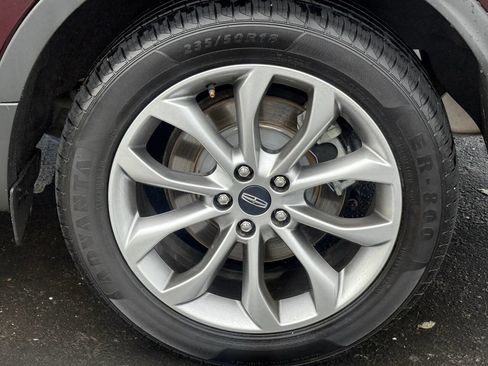 Used 2019 Lincoln MKC Select image 13