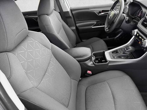 Used 2024 Toyota RAV4 XLE image 19