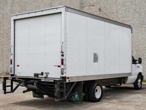 Used 2019 Ford E-350 and Econoline 350 Super Duty w/ Power Windows & Locks Group RWD image 8