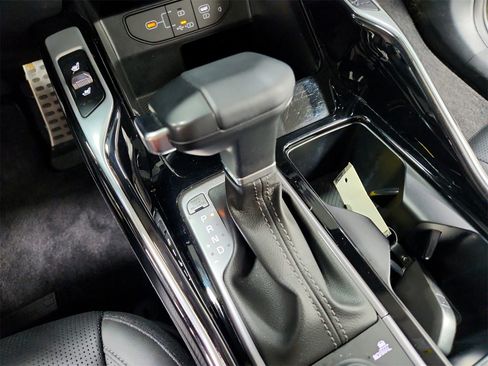 Used 2025 Kia Sorento SX image 27