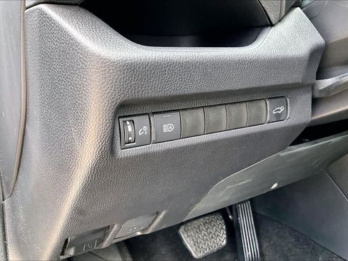 Used 2025 Toyota RAV4 XLE w/ Convenience Package FWD image 34