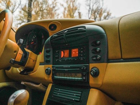 Used 1999 Porsche 911 Carrera image 32