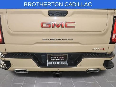 Used 2023 GMC Sierra 1500 AT4 w/ AT4 Premium Package AWD/4WD image 17