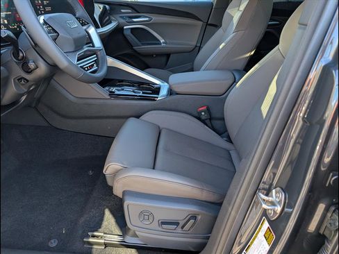 New 2025 Audi Q5 2.0T Premium Plus image 8