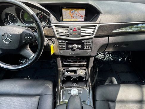 Used 2011 Mercedes-Benz E 350 4MATIC Sedan image 19