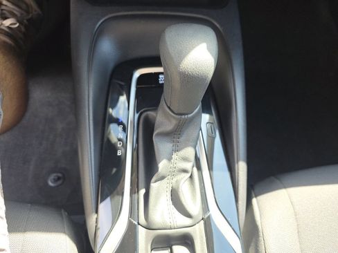 Used 2022 Toyota Corolla LE w/ LE Convenience Package FWD image 27