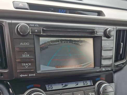 Used 2013 Toyota RAV4 Limited AWD/4WD image 21