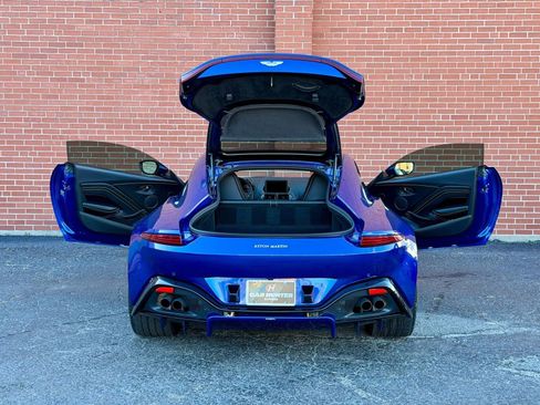 Used 2019 Aston Martin V8 Vantage Coupe image 18
