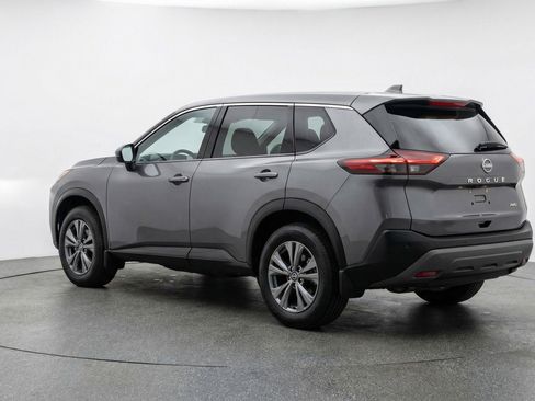 Used 2025 Nissan Rogue SV AWD/4WD image 6