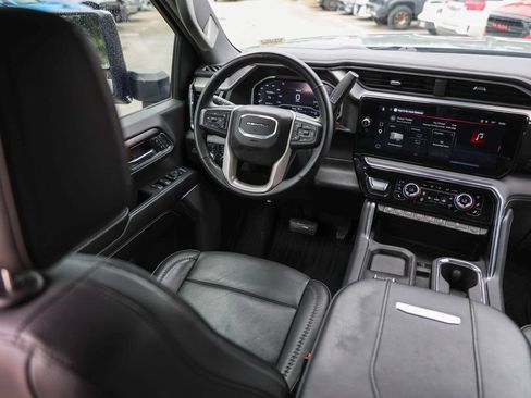 Used 2024 GMC Sierra 2500 Denali w/ Denali Reserve Package AWD/4WD image 29