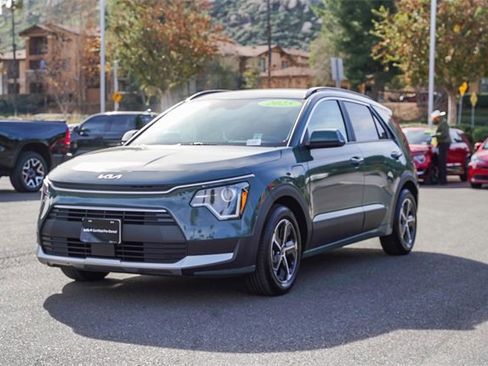 Certified 2025 Kia Niro EX image 4