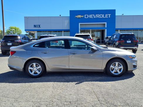 Used 2025 Chevrolet Malibu LS image 19