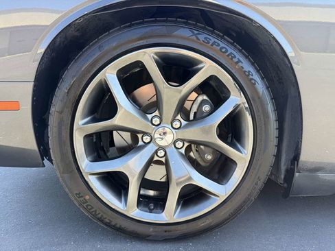 Used 2016 Dodge Challenger R/T Scat Pack RWD image 10