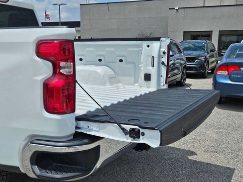 Used 2025 Chevrolet Silverado 1500 LT RWD image 32