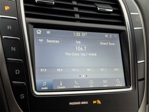 Used 2020 Lincoln Nautilus Premier w/ Equipment Group 101A image 16