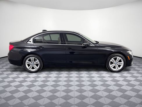 Used 2018 BMW 330i Sedan RWD image 8