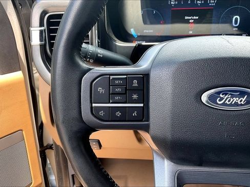 Used 2024 Ford F250 Lariat w/ Lariat Ultimate Package AWD/4WD image 14