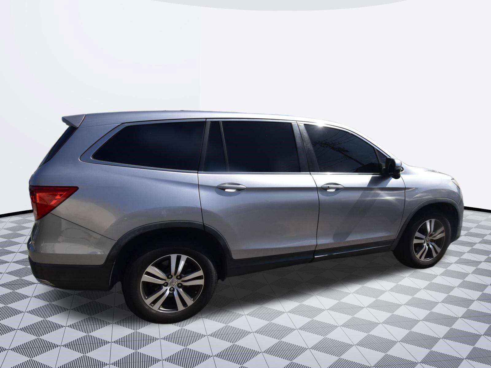 Used 2016 Honda Pilot EX image 4