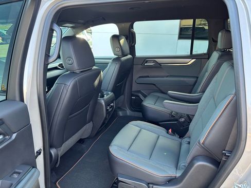 New 2026 GMC Acadia AT4 AWD/4WD image 24