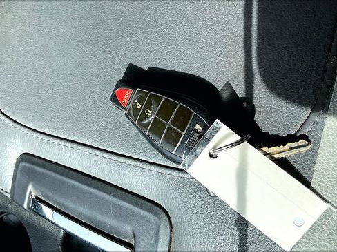 Used 2017 RAM 1500 Express image 27