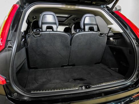 Used 2017 Volvo XC90 T6 Momentum w/ Vision Package image 60