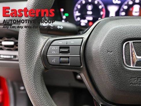 Used 2023 Honda Accord EX image 15