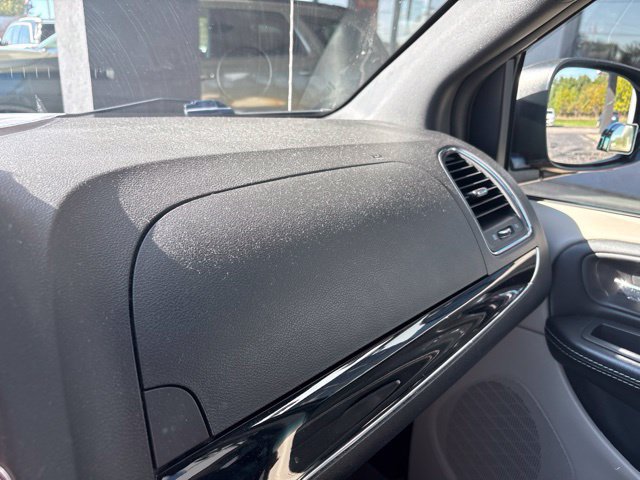 Used 2017 Dodge Grand Caravan SXT FWD image 13