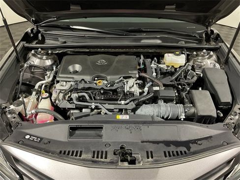 Used 2020 Toyota Camry SE image 7