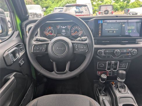 Used 2026 Jeep Wrangler Unlimited Sport AWD/4WD image 17