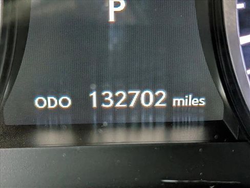 Used 2015 Lexus ES 300h w/ Navigation System Package image 10