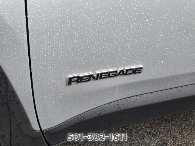 Used 2018 Jeep Renegade Latitude w/ Cold Weather Group AWD/4WD image 8