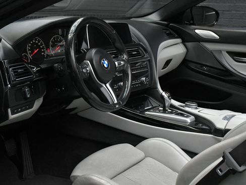 Used 2017 BMW M6 Convertible RWD image 20