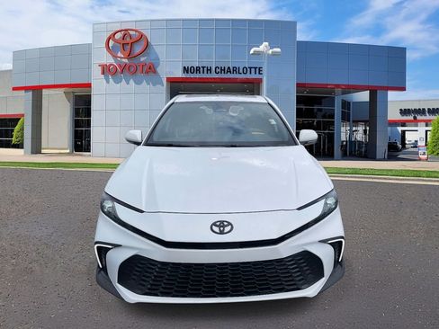 Used 2025 Toyota Camry SE w/ Multimedia Upgrade Package image 5