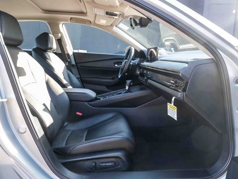 Used 2024 Honda Accord Touring image 15