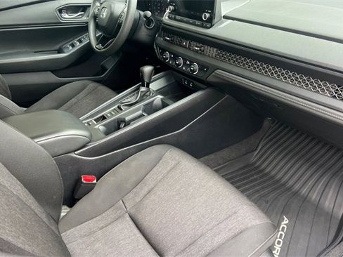 Used 2023 Honda Accord EX image 18