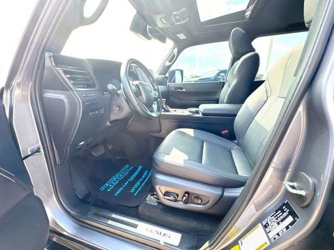 Used 2025 Lexus GX 550 w/ Accessory Package (2T) AWD/4WD image 10